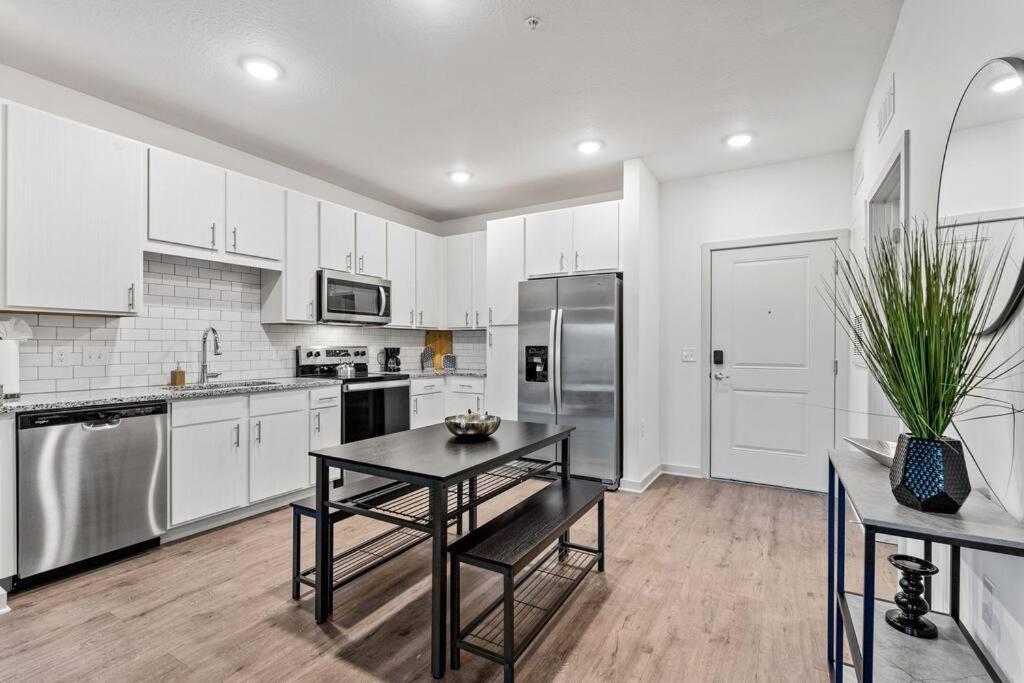 Complete Apartment ,10 Min To Parks Pets Allowed, Resort-Style Amenities Orlando Exteriér fotografie